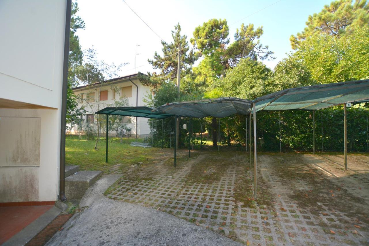 Lignano Pineta Nice Flat ลินญาโน ซับเบียโดโร ภายนอก รูปภาพ